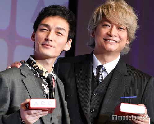 香取慎吾、草なぎ剛と“兄弟”で演技賞「子どもの頃から本当の兄のように慕ってきた」