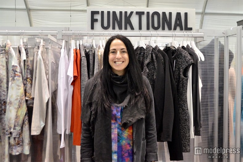 「FUNKTIONAL」のプレス担当者（「MAGIC」2013S／Sにて）