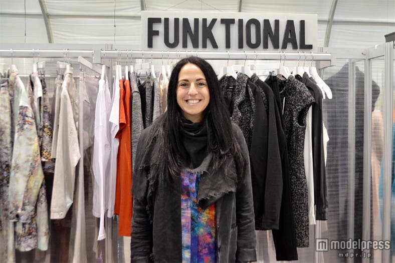 「FUNKTIONAL」のプレス担当者(「MAGIC」2013S/Sにて)