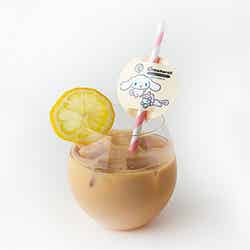 シナモンのアイスロイヤルレモンミルクティー740円(税込)(提供画像)
