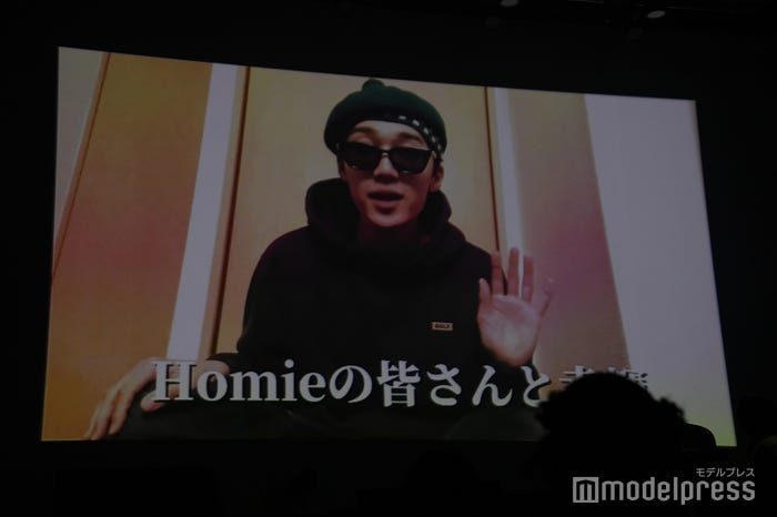 全部吹き替えで話したVELL(C)モデルプレス