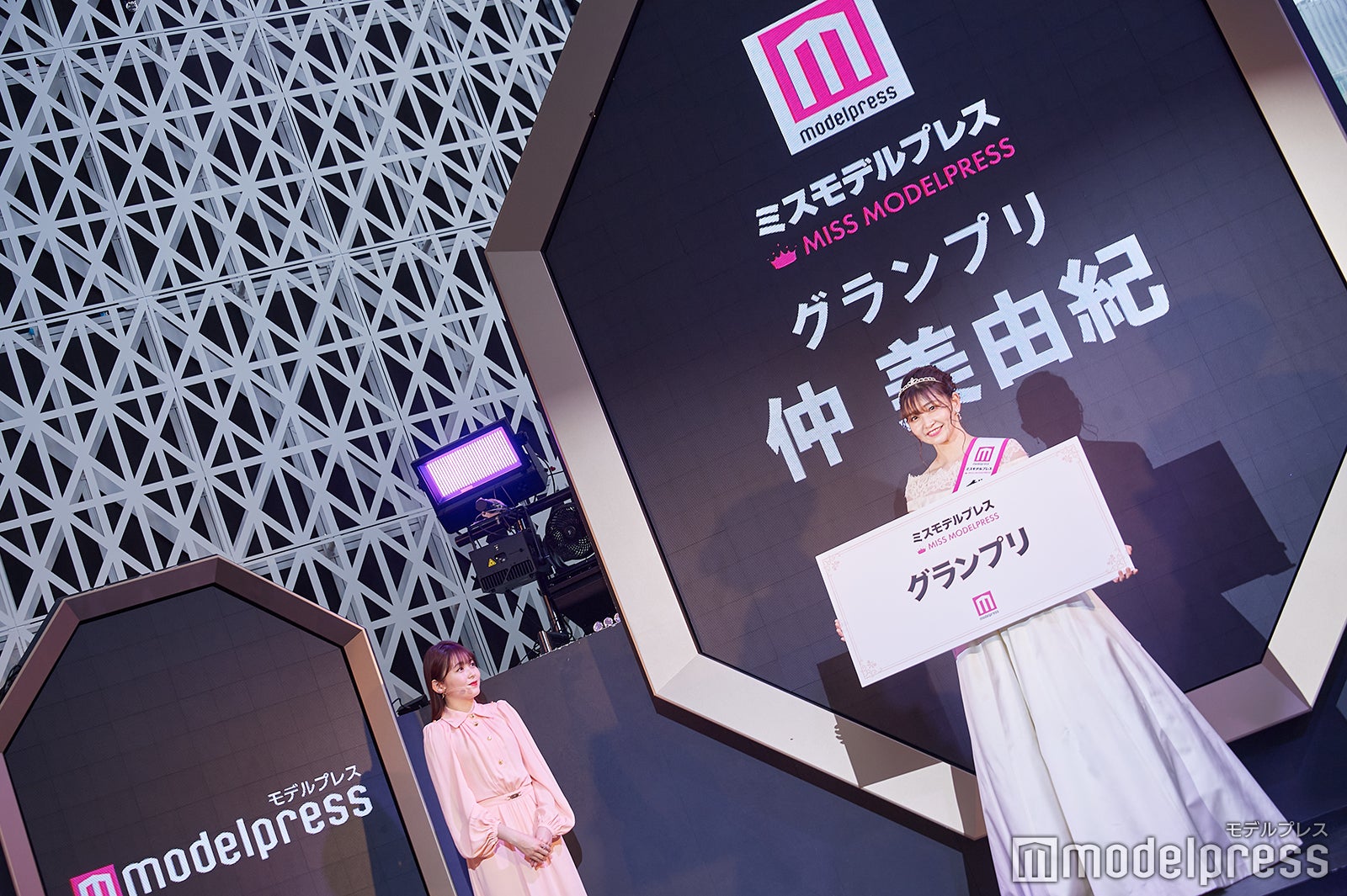 久間田琳加、仲美由紀さん（C）モデルプレス