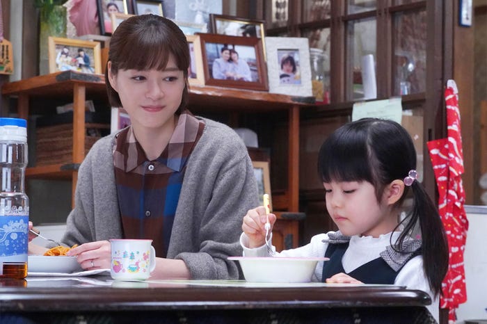 上野樹里、加藤柚凪「監察医 朝顔」最終話より(C)フジテレビ