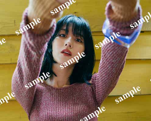櫻坂46土生瑞穂、ヘルシーなウエスト見せ 1stフォトブック書店特典ポストカード全8種解禁<Destination>