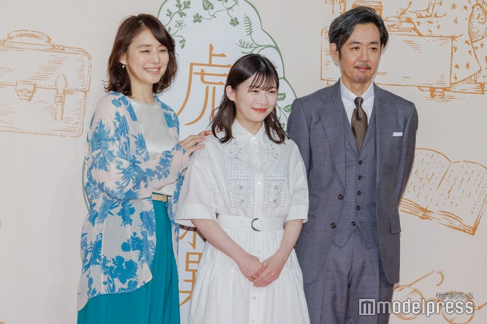 石田ゆり子、伊藤沙莉、岡部たかし(C)モデルプレス