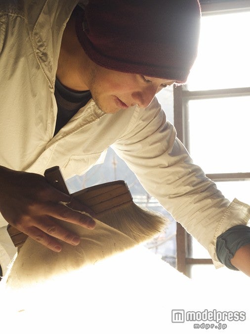 蛭谷和紙職人の川原隆邦／Photo by AIKU MAIKAWA