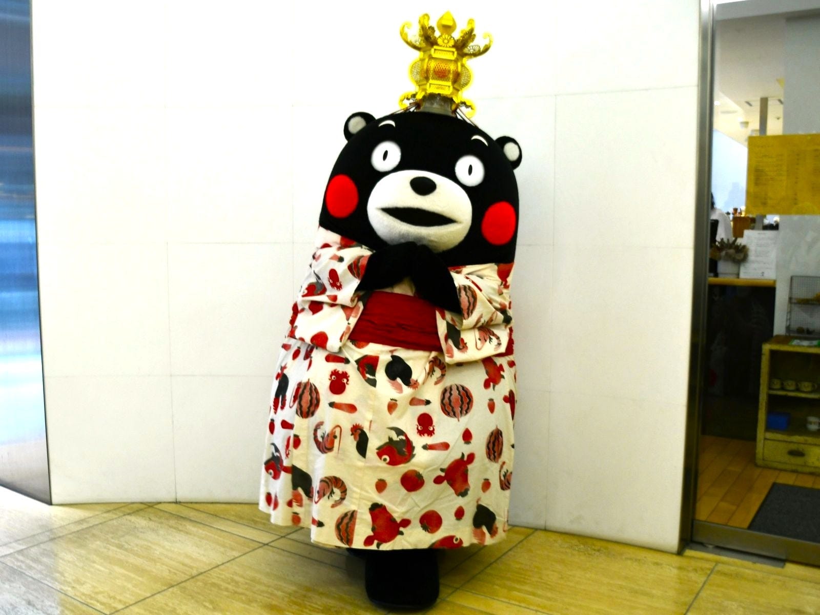 おしとやかに……=6月7日、東京都目黒区