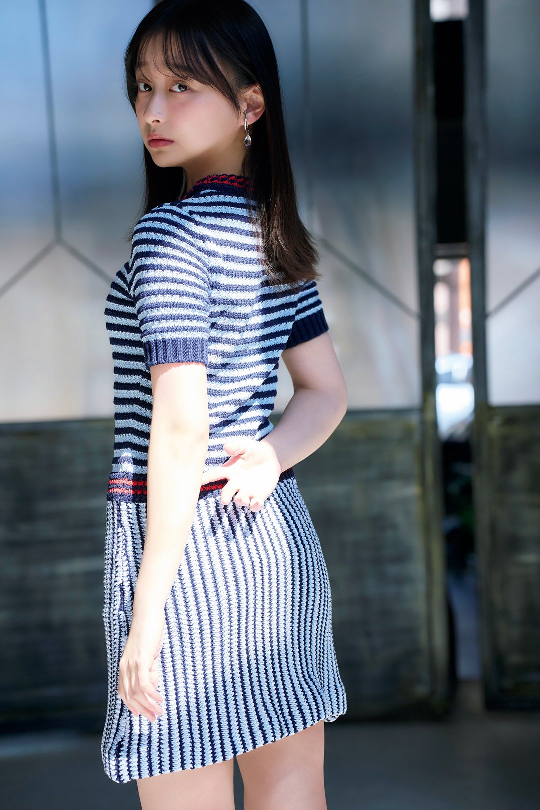 元日向坂46影山優佳“艷やかな姿”で「週刊FLASH」初表紙「見たことがないような自分の表情を撮っていただけました」