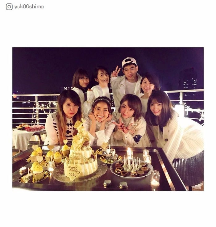 大島優子 誕生日に盛大な祝福 小嶋陽菜から意外なプレゼントも 苦手だけど モデルプレス 大島優子 誕生日に盛大な祝福 小嶋陽菜から意外なプレゼントも 苦手だけど モデルプレス