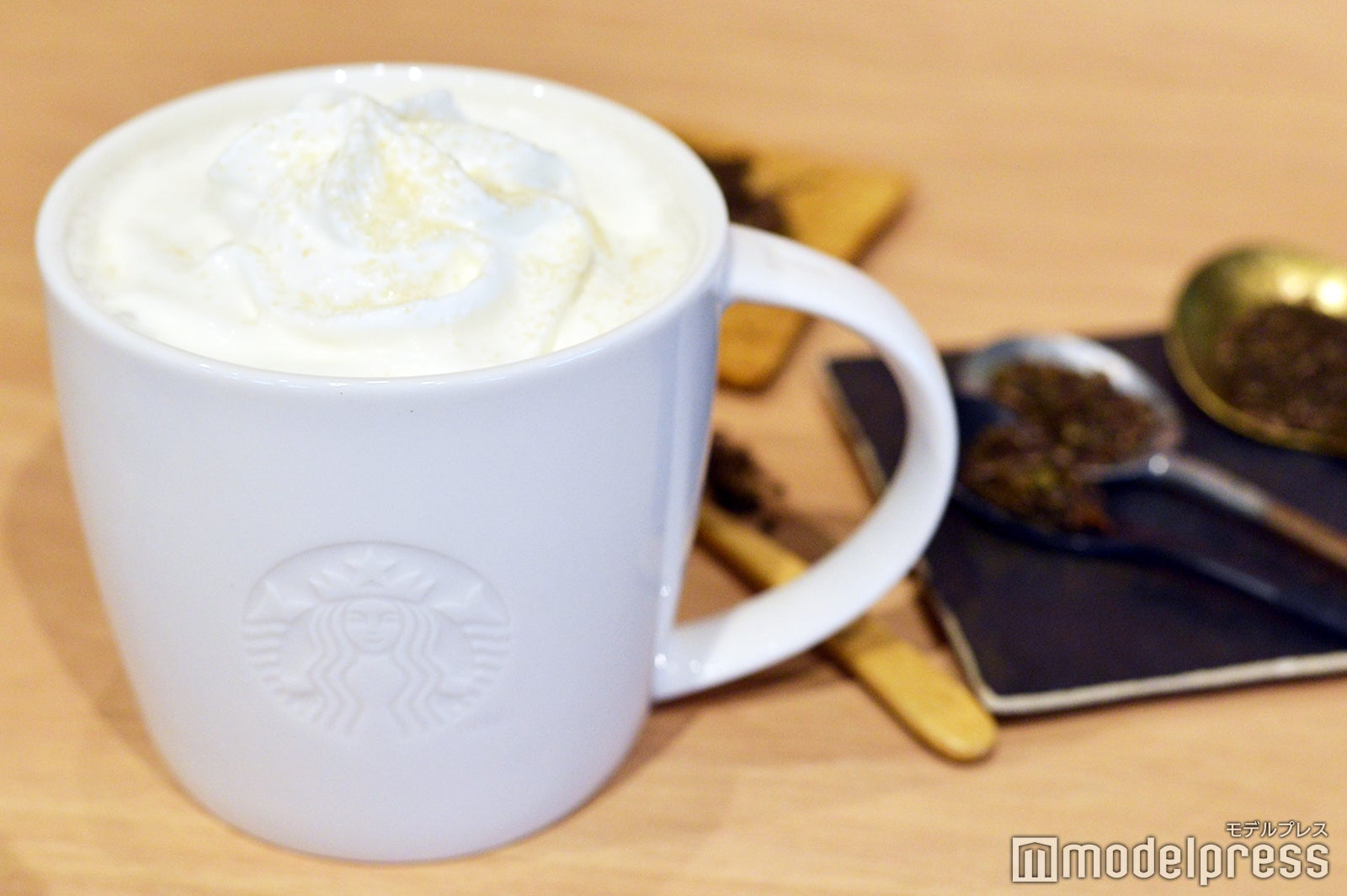 「ほうじ茶 クリーム ラテ」（C）モデルプレス