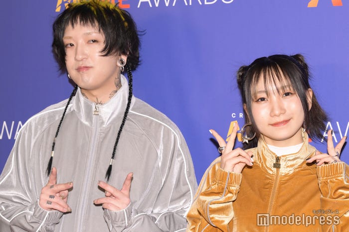 YOASOBI/Ayase、ikura(幾田りら)(C)モデルプレス