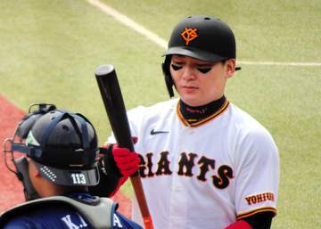 巨人・丸 再出発の一発！本塁打含む3出塁 中堅守備に原点回帰で再び輝く