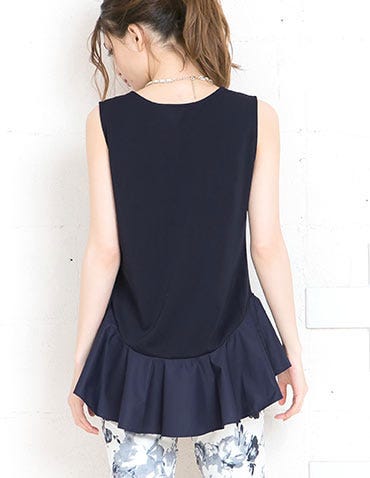 裾フリル切替タンクチュニックトップス「神戸レタス」2490円(税込)