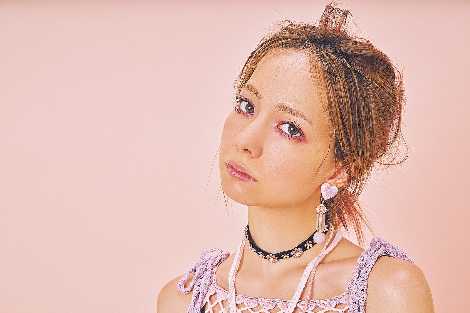 柴田あやな／雑誌「bis」11月号より（画像提供：所属事務所）