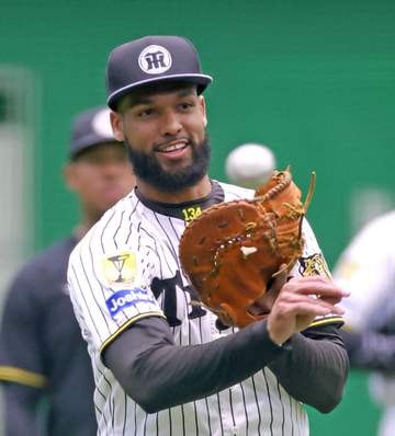 阪神・コンスエグラ 来日2年目「慣れてきた」現在西地区2冠の大砲候補 福島に続く早期支配下目指す