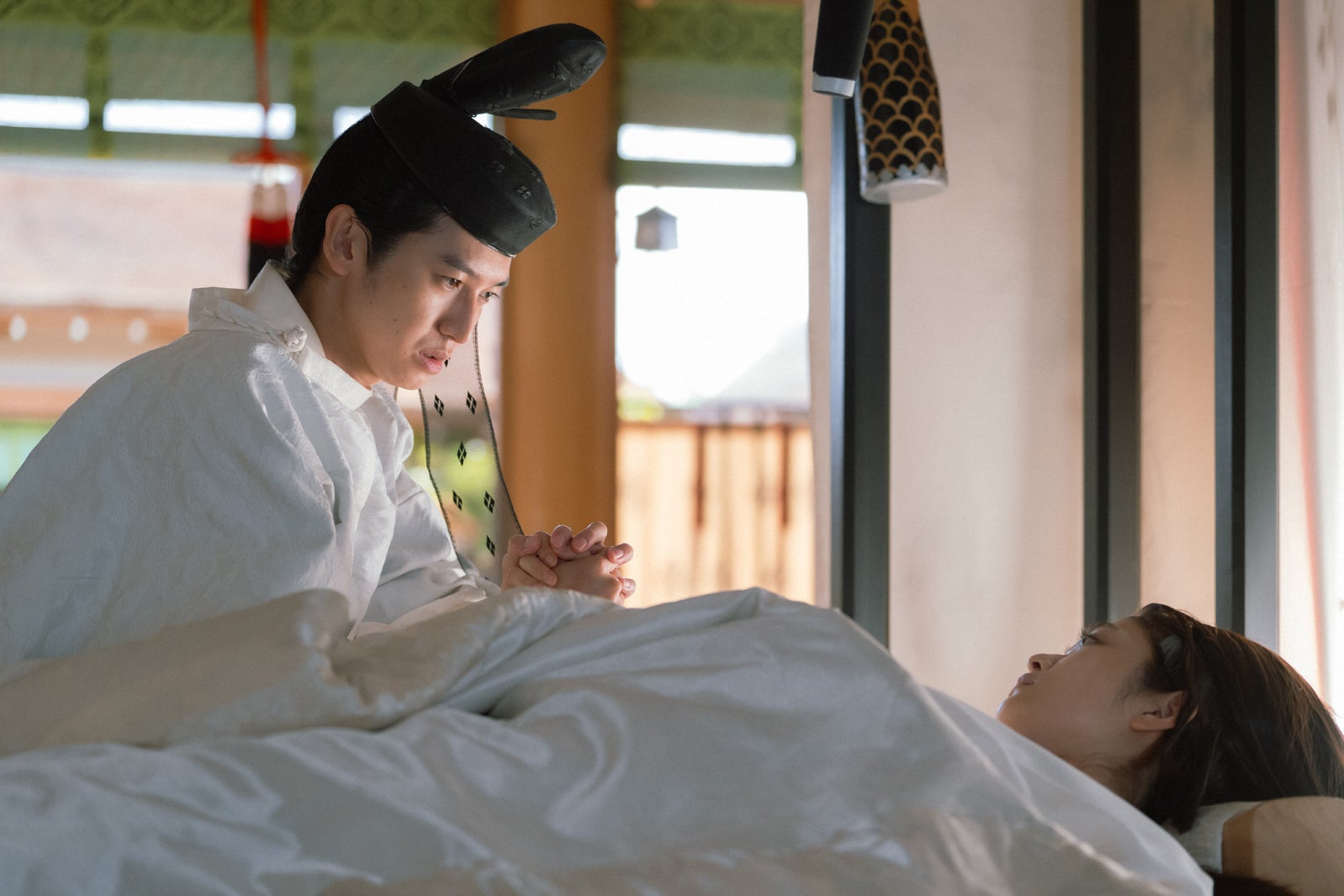 本郷奏多、井上咲楽「光る君へ」第6話より（C）NHK