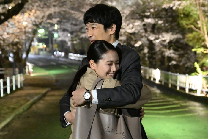 二階堂ふみ、堺雅人「VIVANT」第7話より(C)TBS