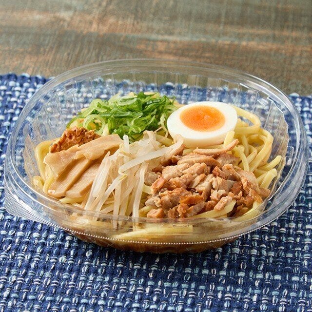 ファミリーマート ファミマ うまい麺 名店監修 頑者監修 冷し魚介豚骨まぜそば ファミリーマート ファミマ うまい麺 名店監修 頑者監修 冷し魚介豚骨まぜそば