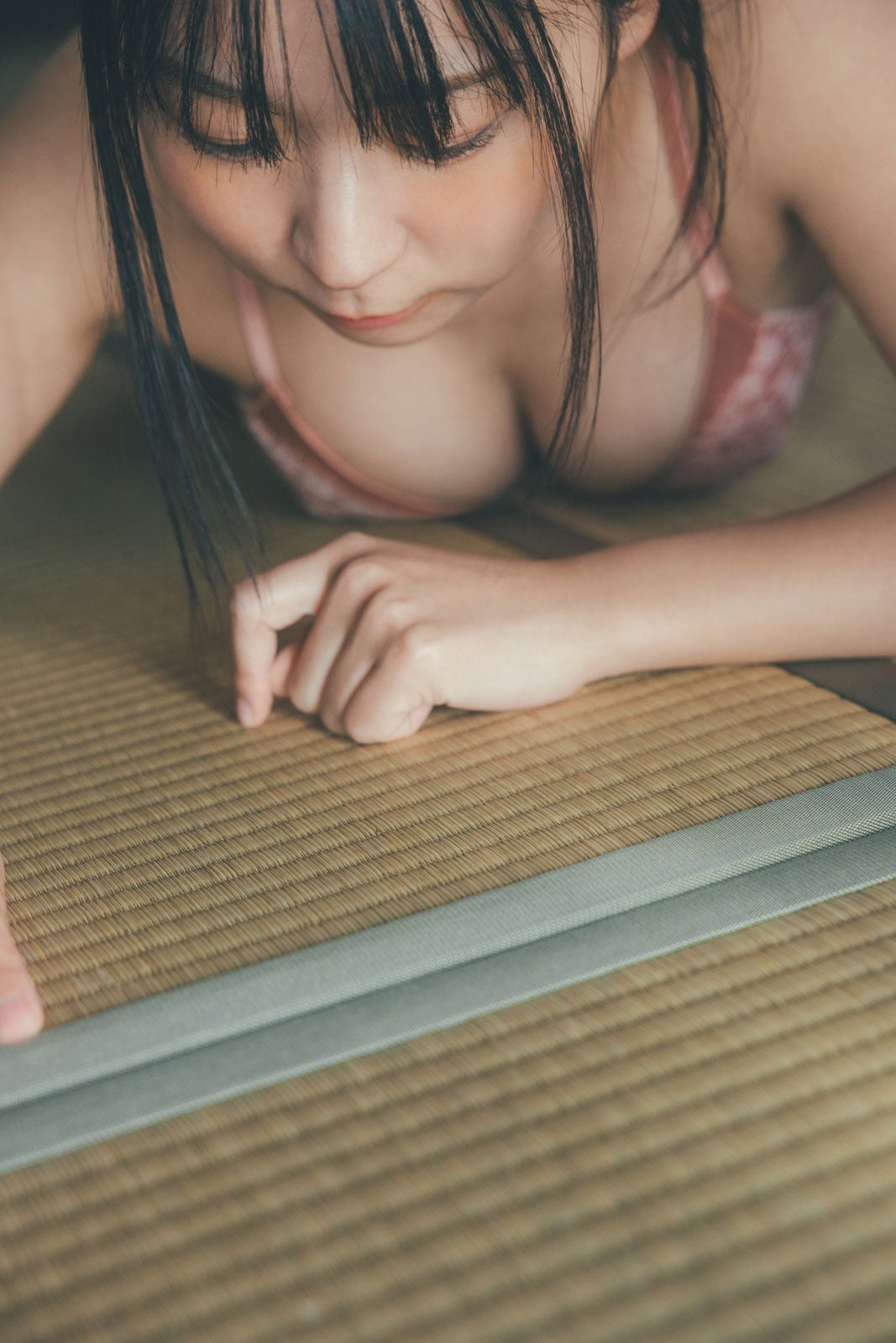 アンゴラ村長／写真集「標準体型」先行カット（C）撮影：東京祐／講談社