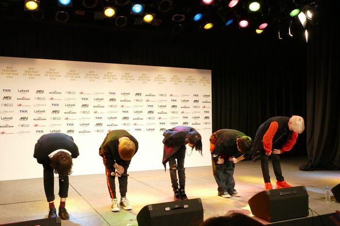 XOX(画像提供:ソニー・ミュージック)