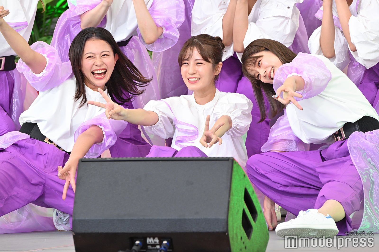 松崎涼佳、堤礼実、鈴木唯（C）モデルプレス