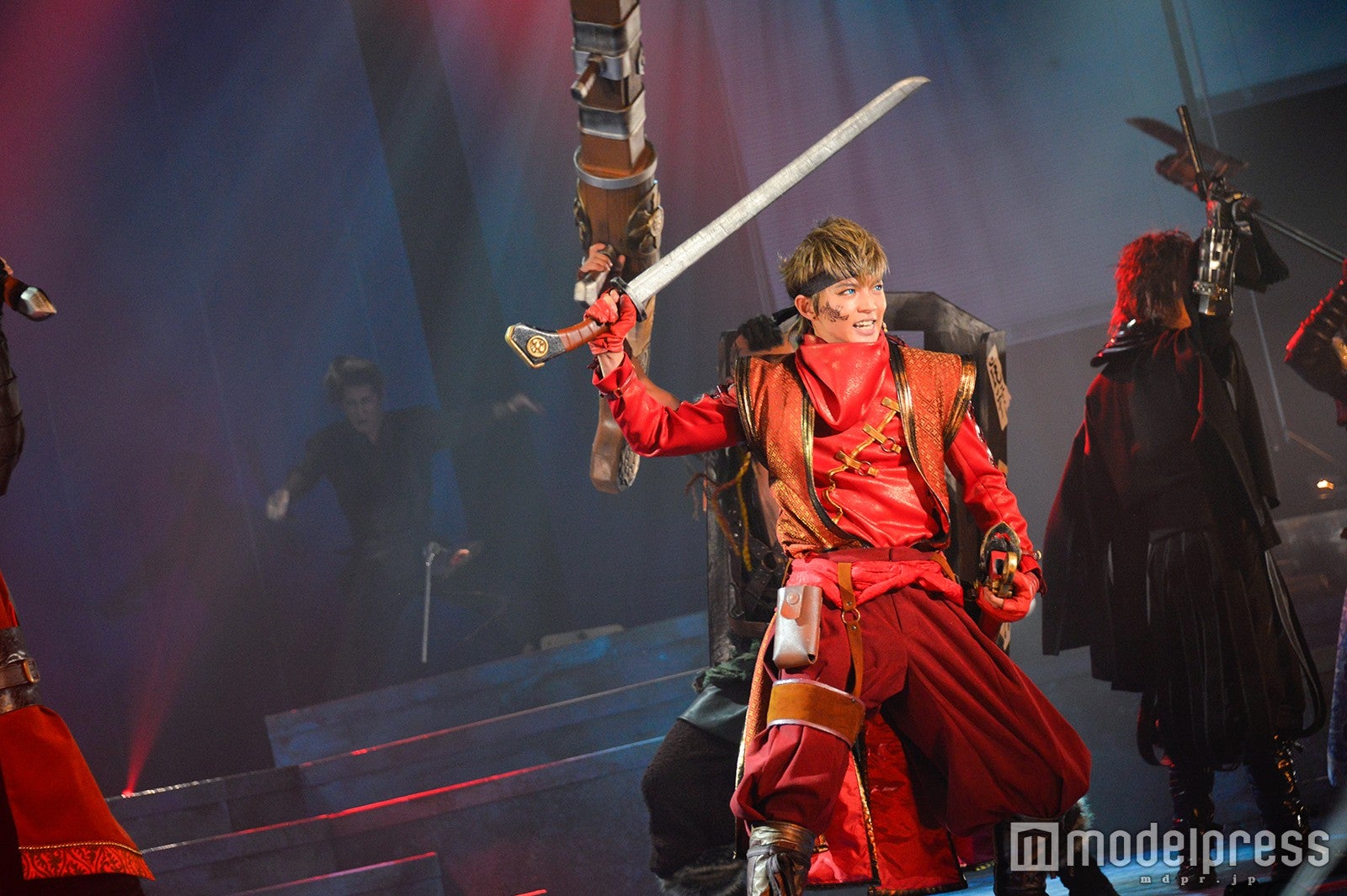 舞台「錆色のアーマ」ゲネプロより （C）モデルプレス