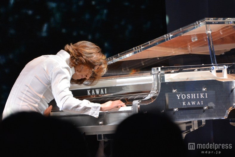 YOSHIKI
