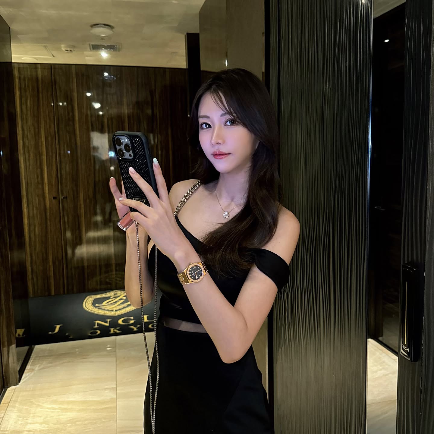 「ジャングル東京」ヤマトリノInstagramより