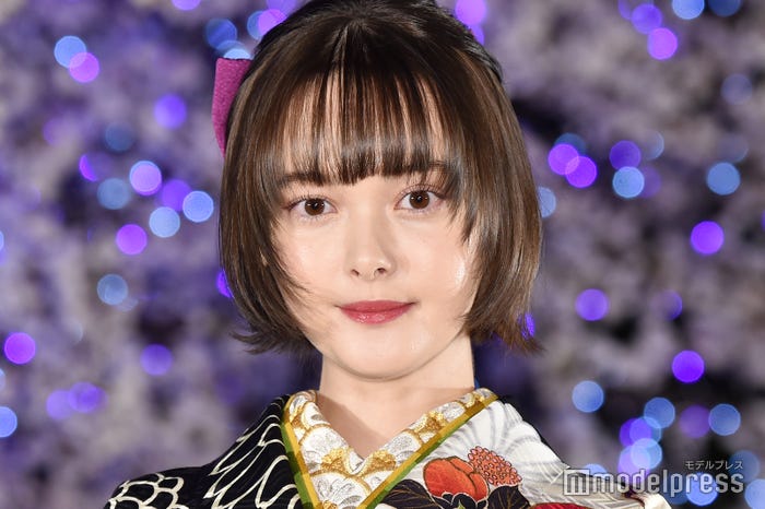 イメチェン前の玉城ティナ(C)モデルプレス