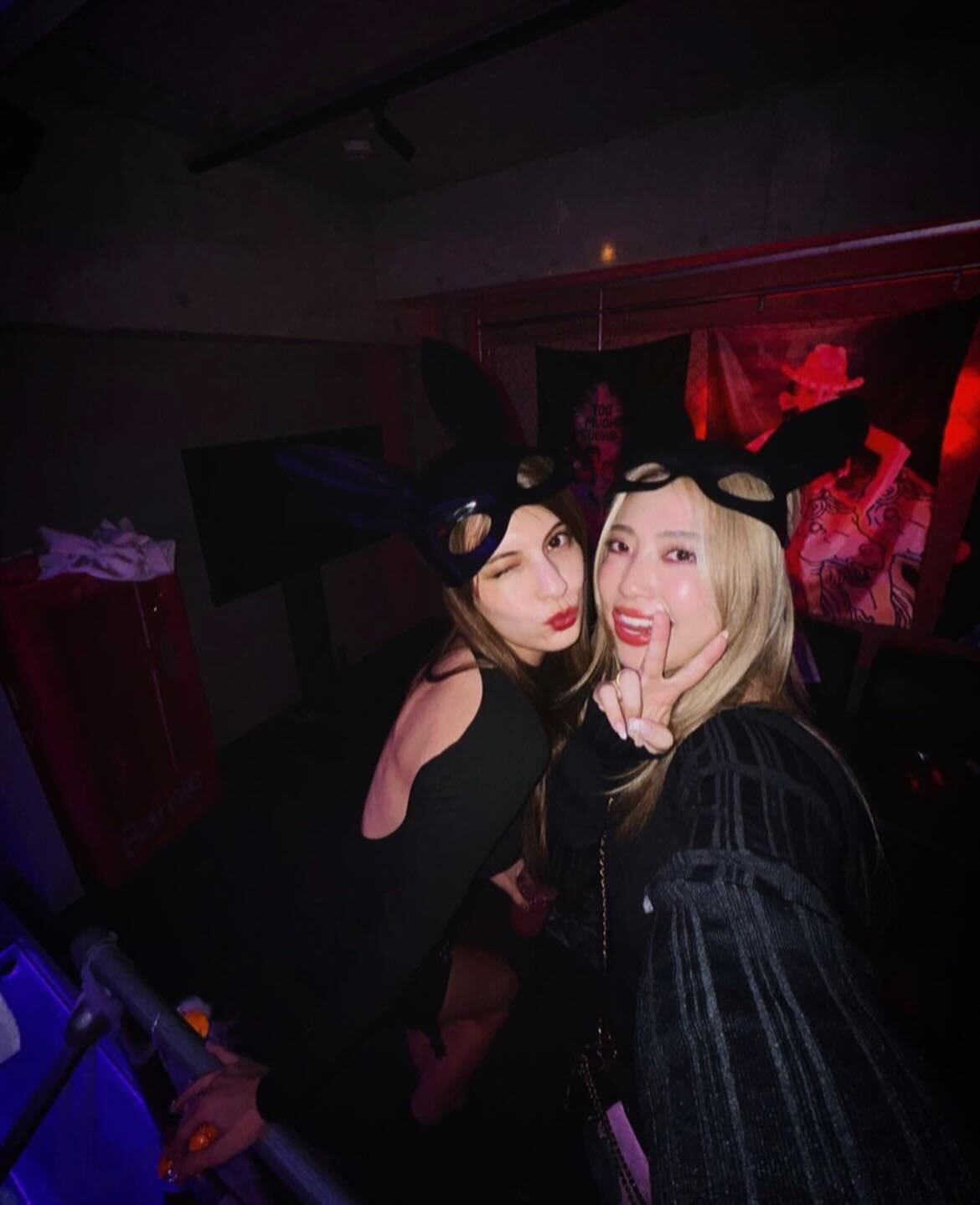 マギー、植野有砂／マギーInstagramより