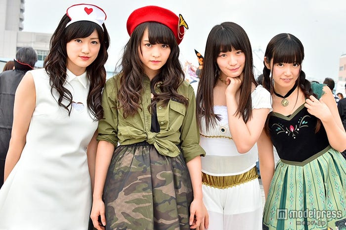 樋口日奈、伊藤万理華、中田花奈、中元日芽香