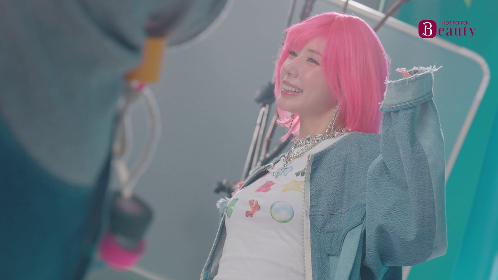 仲里依紗「ホットペッパービューティー」CM「ビビビ祭　パレード」篇（提供写真）