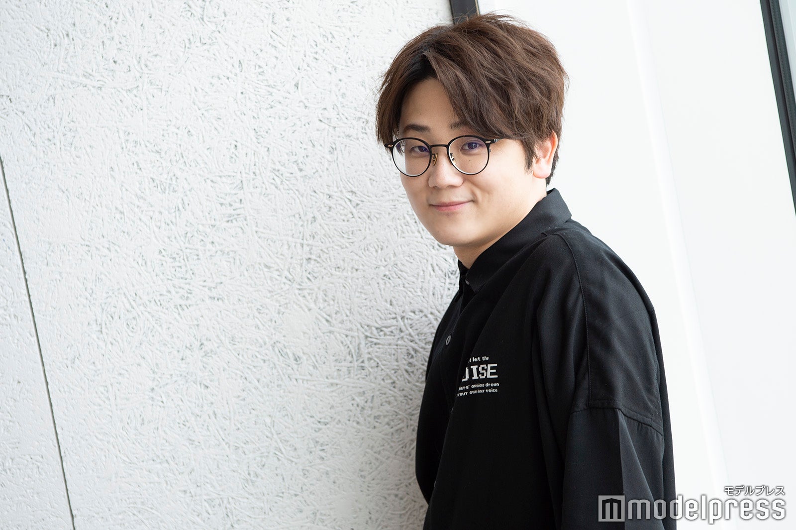 虫眼鏡 （C）モデルプレス