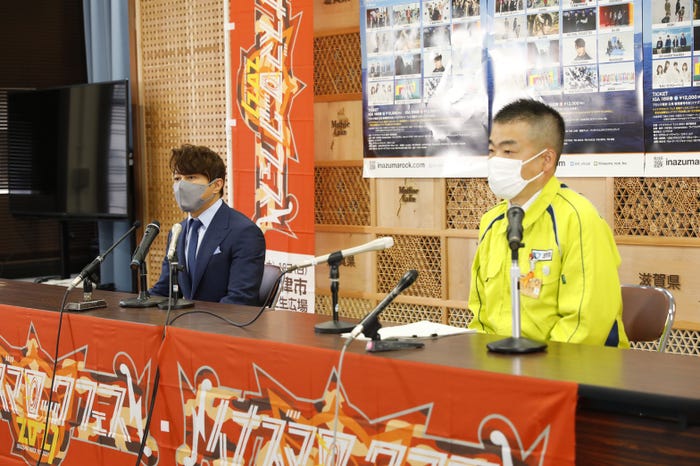 西川貴教、三日月大造滋賀県知事(提供写真)