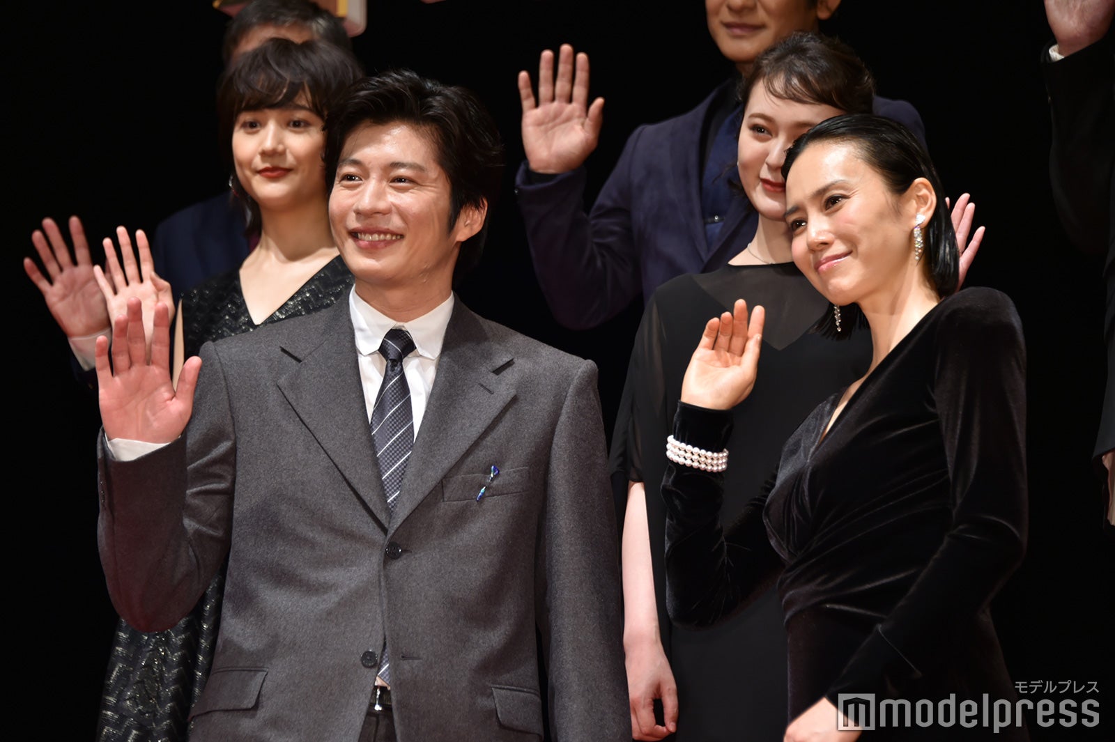 田中圭、中谷美紀（C）モデルプレス