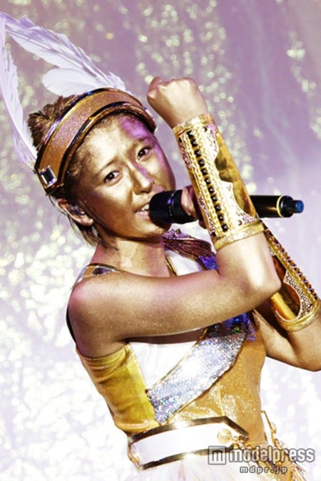 全身金色で観客を驚かせた玉井詩織