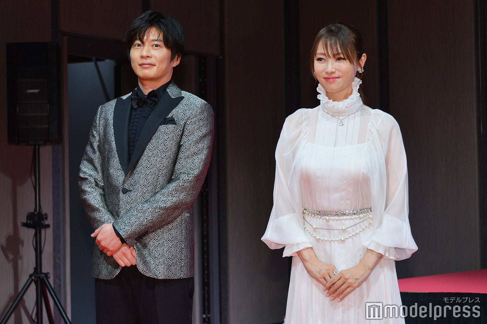 深田恭子を無事エスコートし終えた田中圭（C）モデルプレス