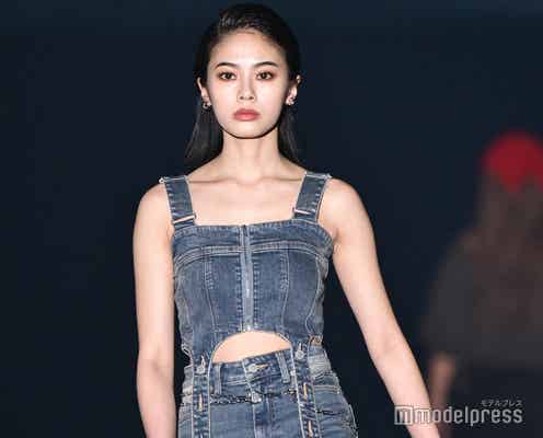 「御上先生」で話題・安斉星来、デニムビスチェから美ウエストチラリ【TGC熊本2025】