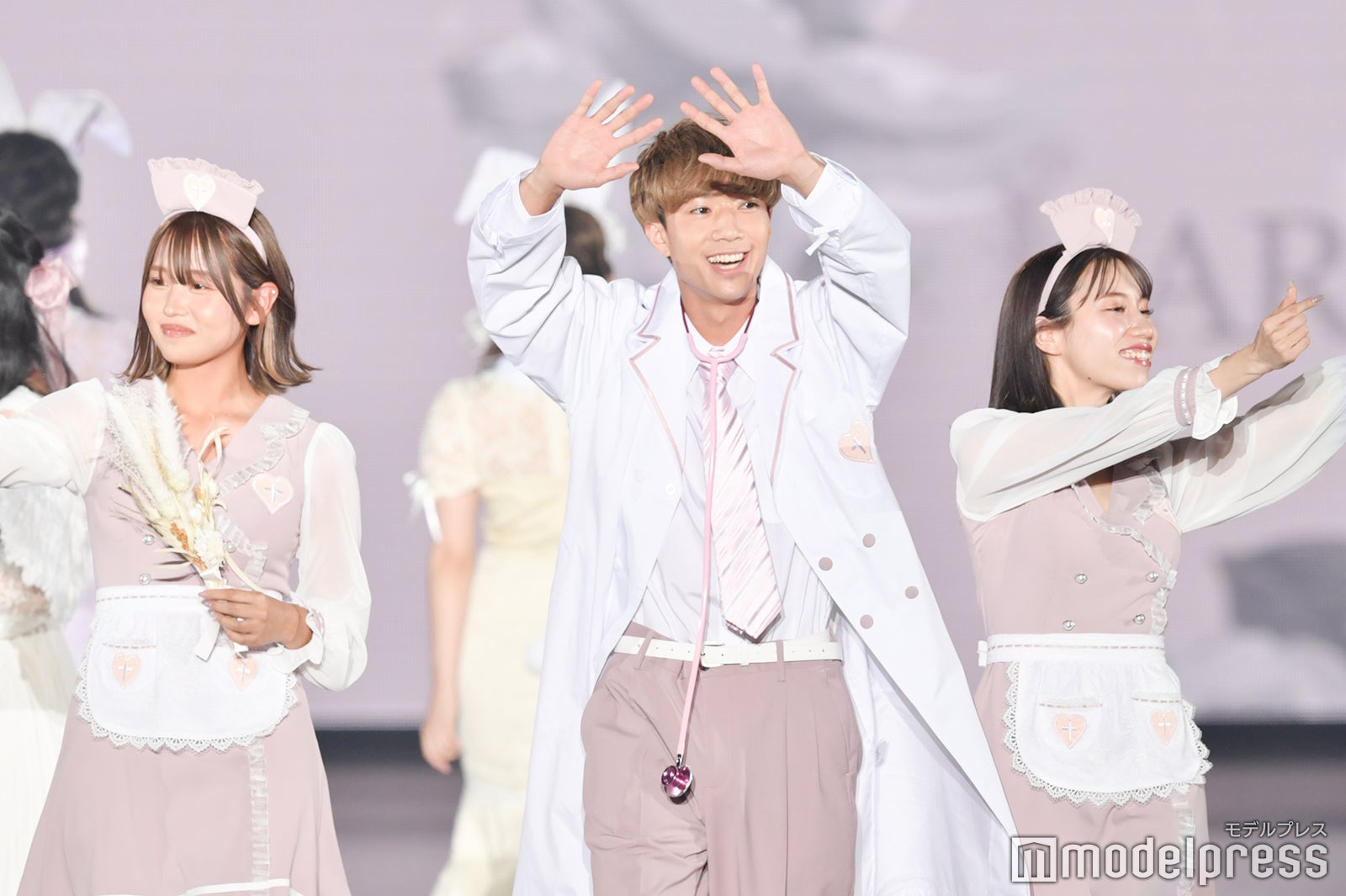 ばんばんざい（C）モデルプレス