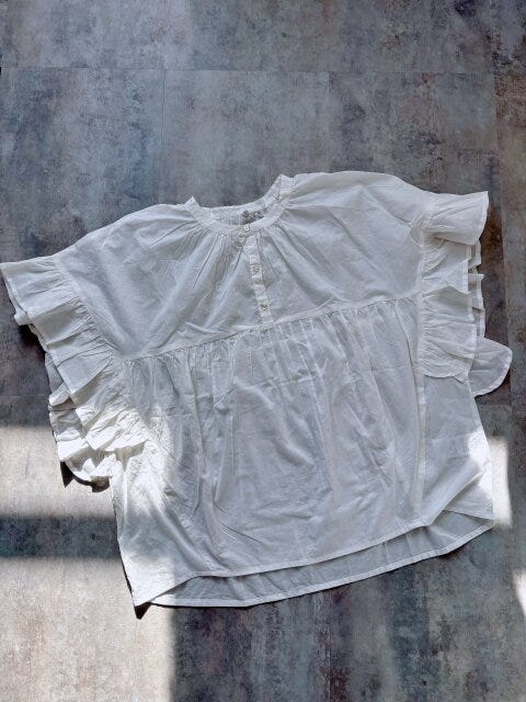 coca　ガーゼ袖フリルブラウス　WHITE