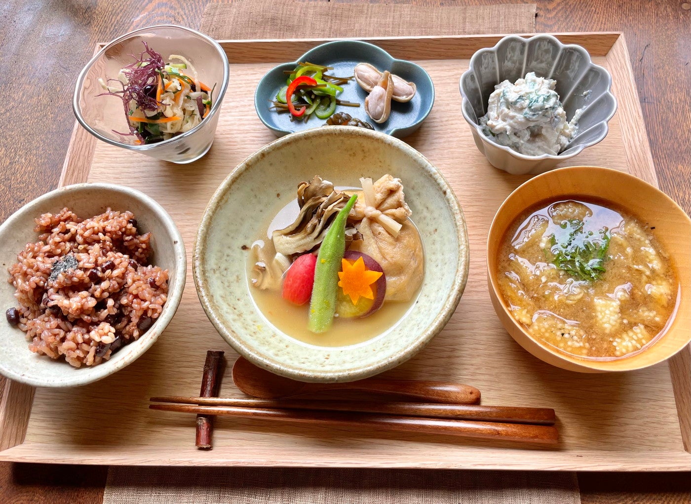 旬の山の恵をたっぷり使った身体がよろこぶごはん／提供画像