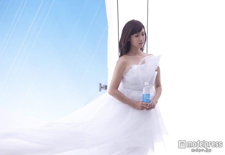 深田恭子／「ポカリスエット　イオンウォーター」の新CM「登場」篇のメイキング