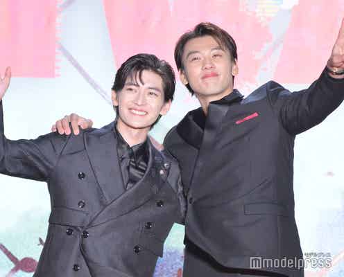 竹内涼真&高橋文哉ら、サインに投げキス…ファンサで神対応 ゾンビ撃退演出でまさかのハプニング<劇場版 君と世界が終わる日に FINAL>