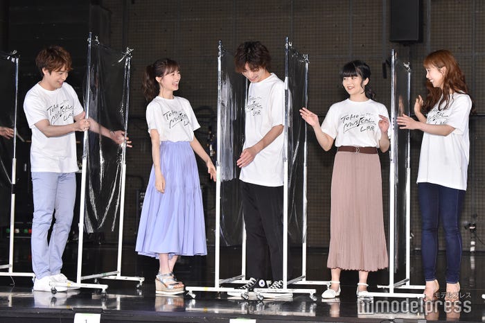 海宝直人、生田絵梨花、木村達成、田村芽実、妃海風(C)モデルプレス