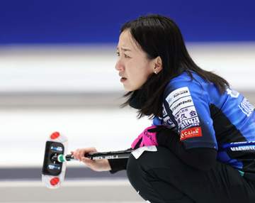 カーリング ロコ・ソラーレ2連敗 藤沢「崖っぷちからもう落ちちゃってる」