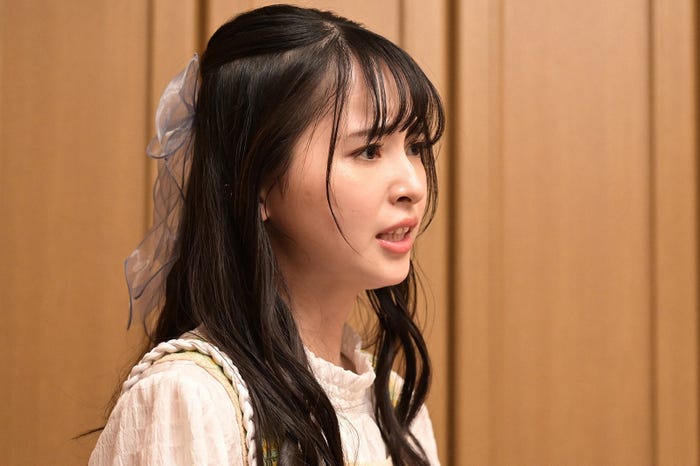 飯沼愛 (C)「パパとムスメの7日間」製作委員会