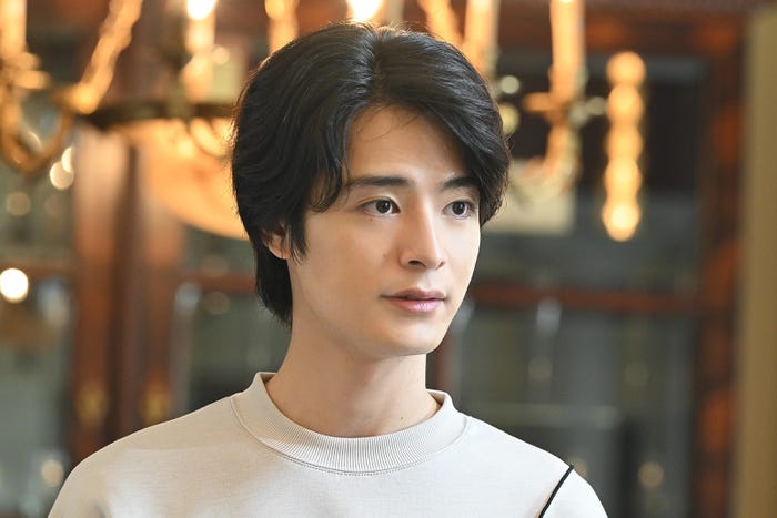 塩野瑛久「ブラックファミリア~新堂家の復讐~」第2話より(C)読売テレビ