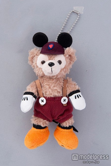 TDS：ぬいぐるみバッジ￥1800（C）Disney