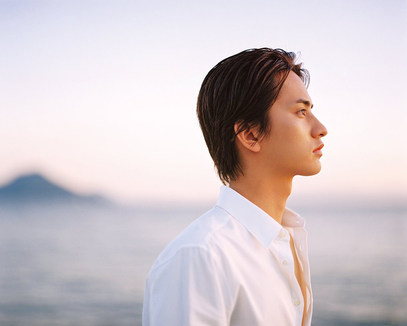 瀬戸利樹ファースト写真集『SETOGRAPH』／発行：ホーム社　発売：集英社／撮影：濱田英明