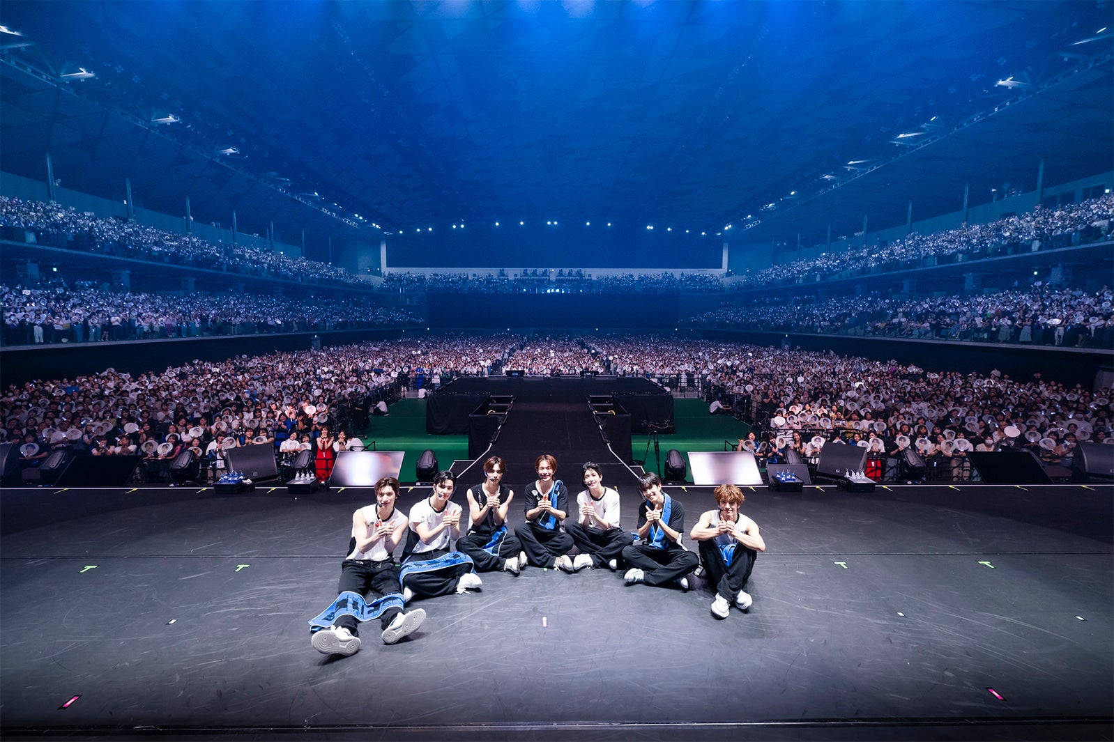 NEXZ　撮影：田中聖太郎写真事務所